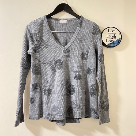 Anthropologie T.la V-Neck Longsleeves Top - Picture 2 of 10